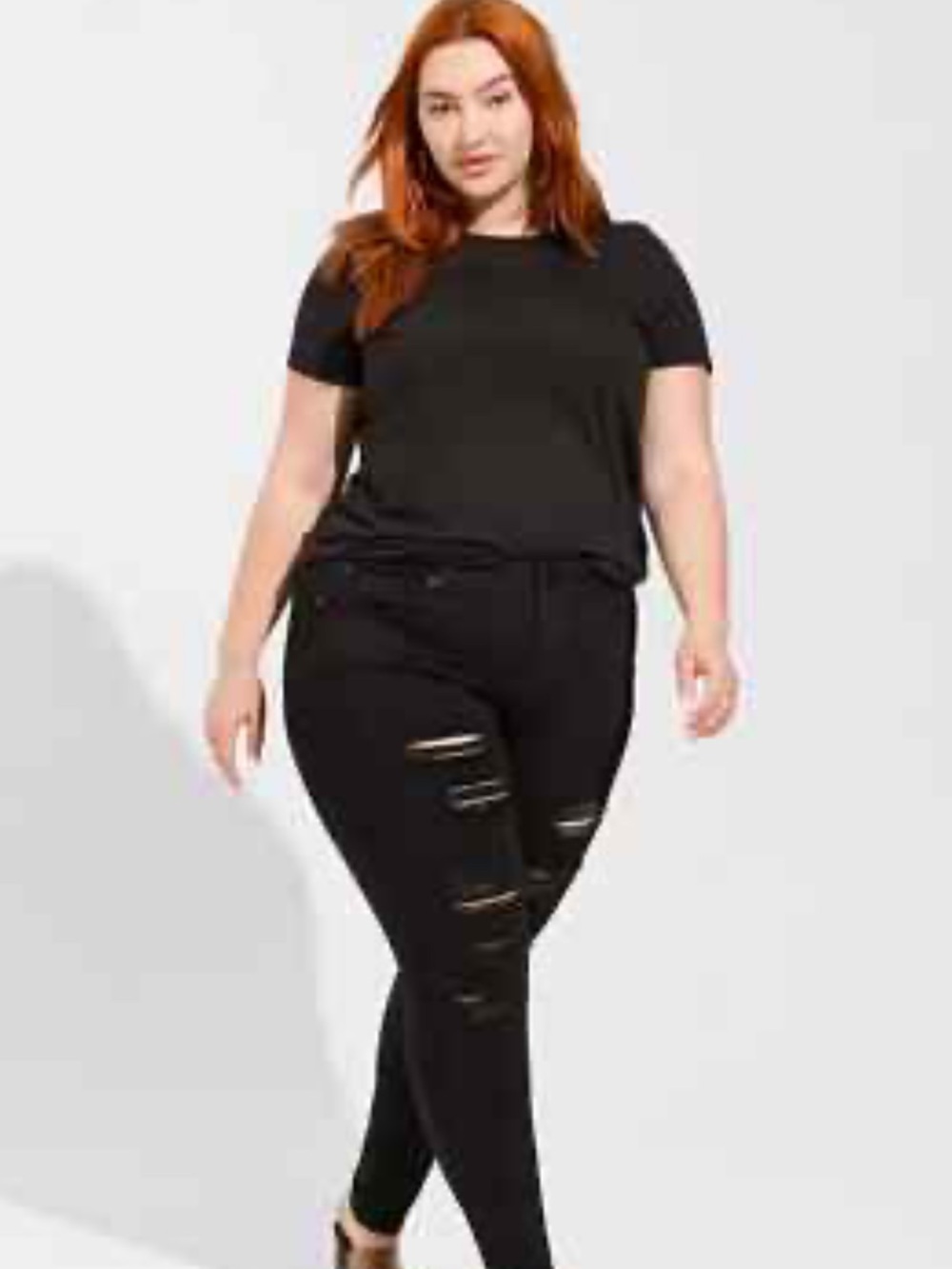 Torrid Bombshell Skinny High Waist Jeans in black - Picture 3 of 6